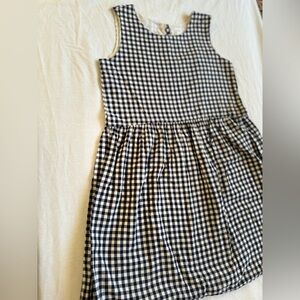 Simple yet beautiful dress!